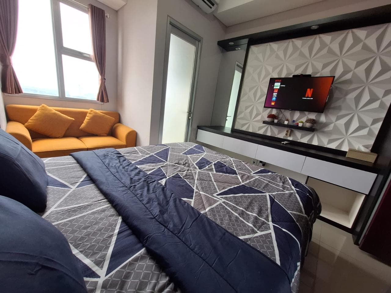 2 Bedroom