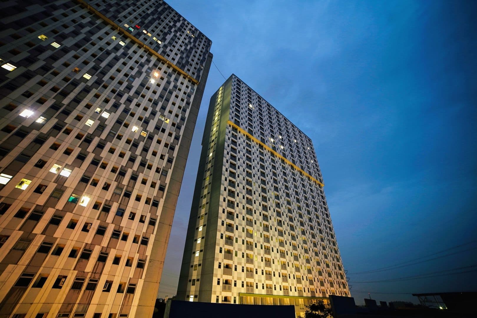 Gunung Putri Square